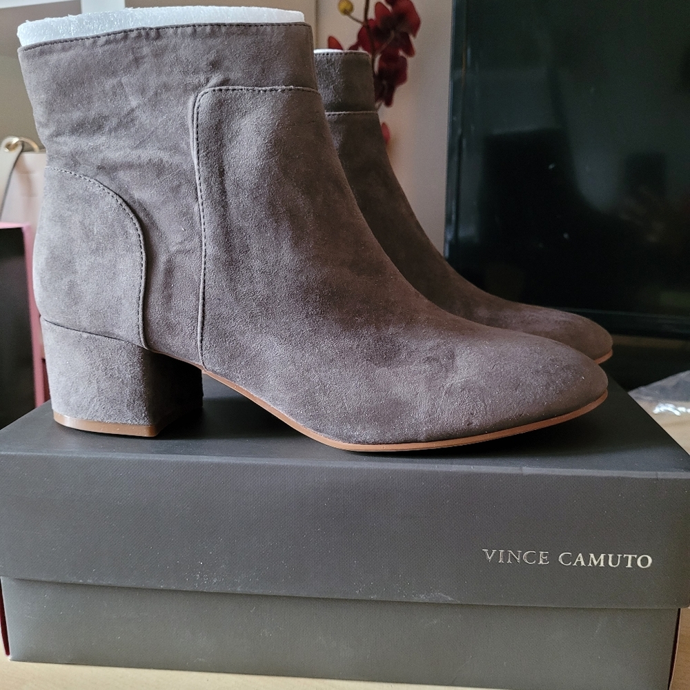 NWT Vince Camuto Booties